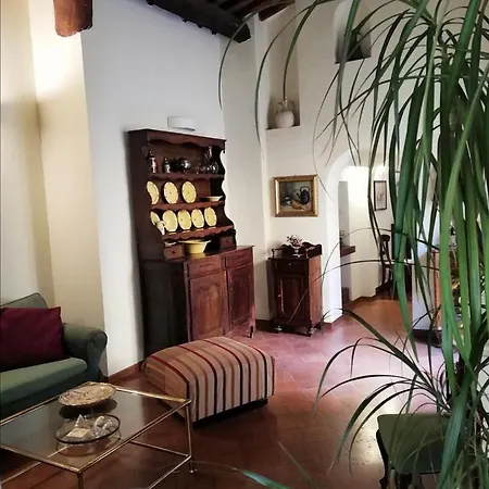 Sui Tetti Apartment
